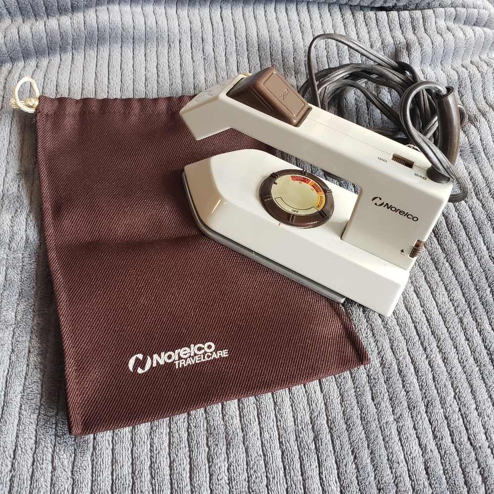 Vintage Norelco "Travelcare" folding iron 300W 99B5 model TI-65 w/ storage bag